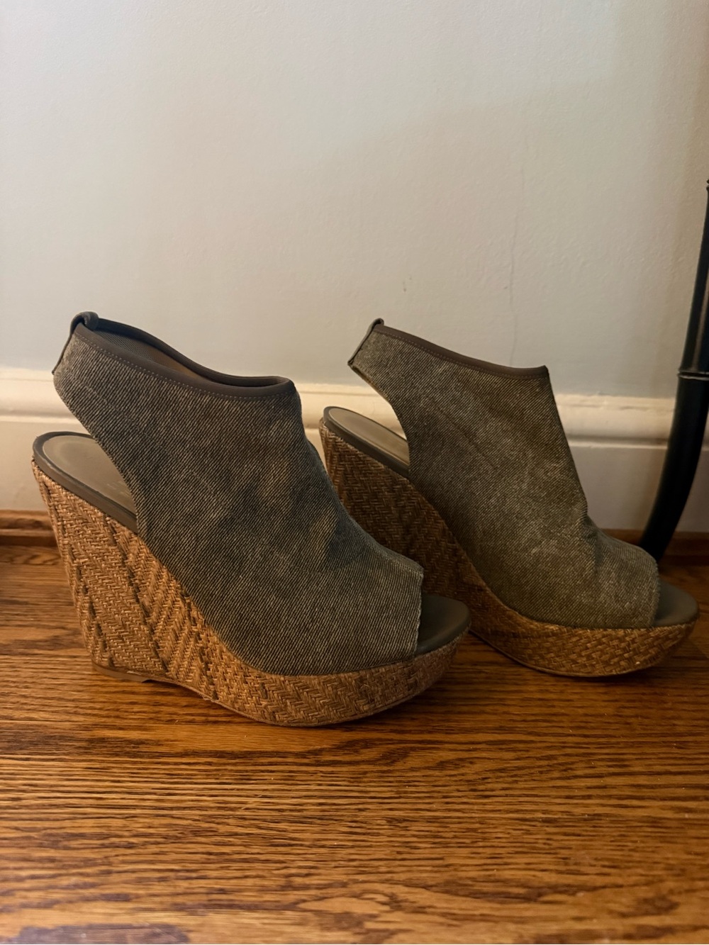 Stuart Weitzman Olive Green Open-Toe Wedge Sandals